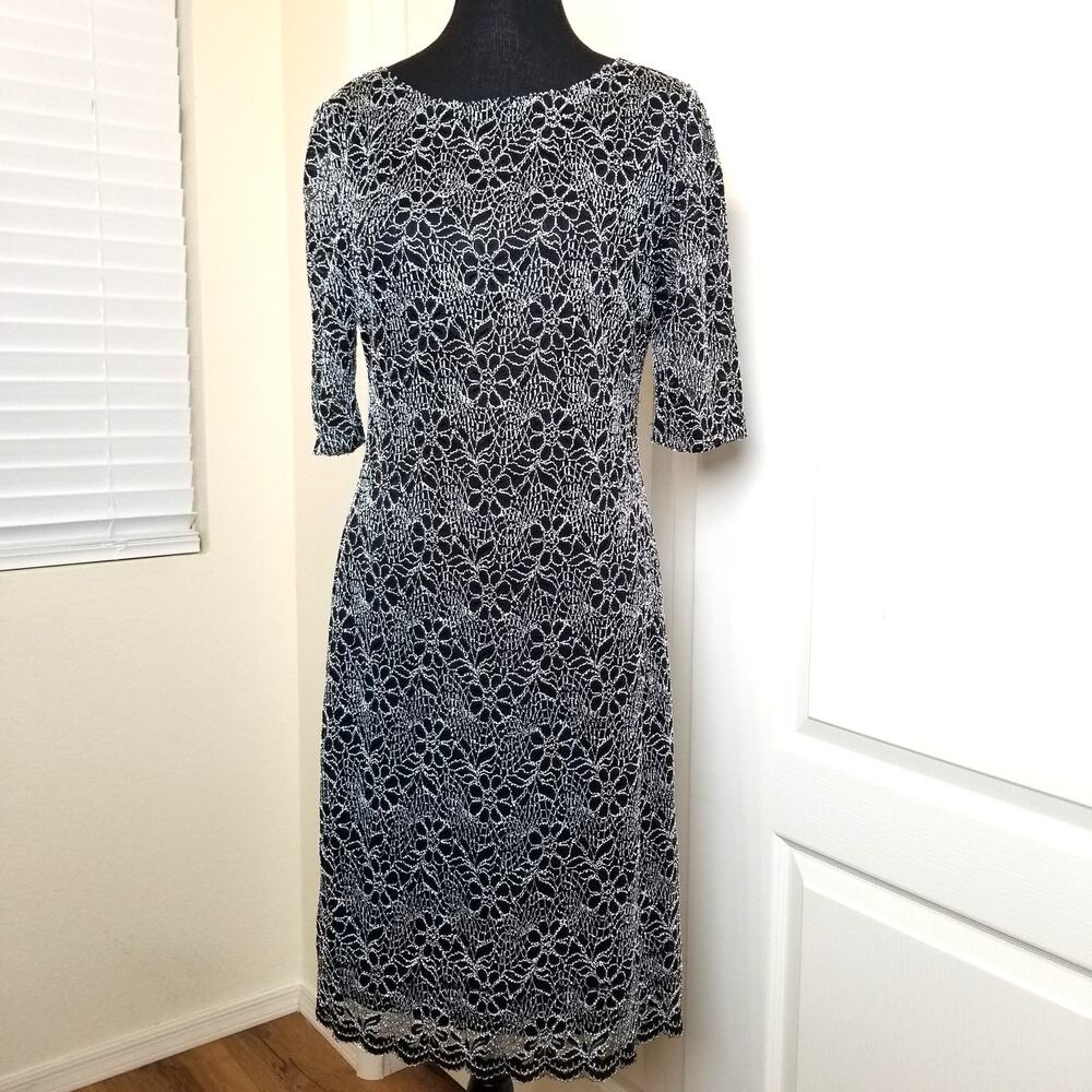 Candalite Women's Formal Black & Gray Lace Knee Length Round Neck Lined Size M